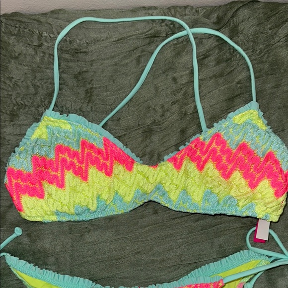 Victoria’s Secret Colorful Chevron Bikini Set, Size M - Picture 2 of 10